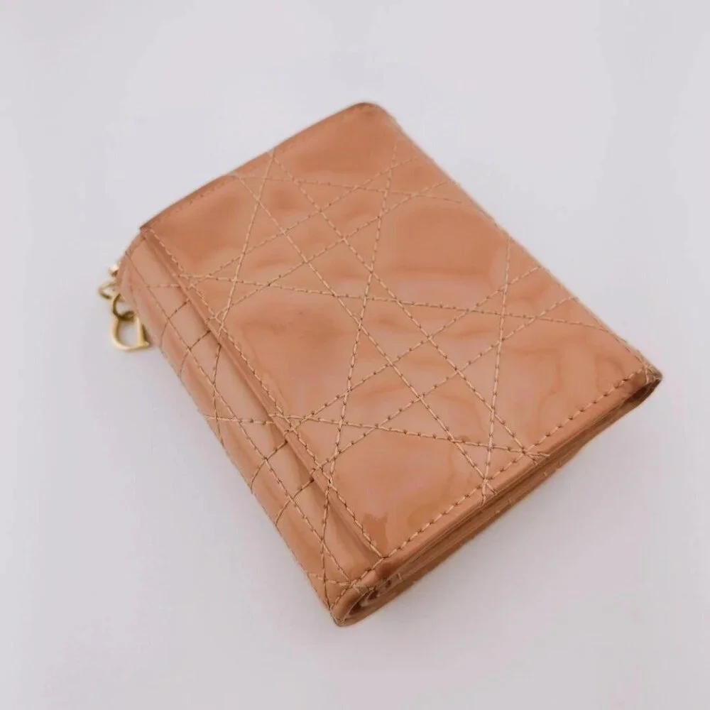 ❤️Authentic Christian Dior Patent Leather Lady Dior Fold Lotus Wallet ❤️